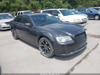  Salvage Chrysler 300