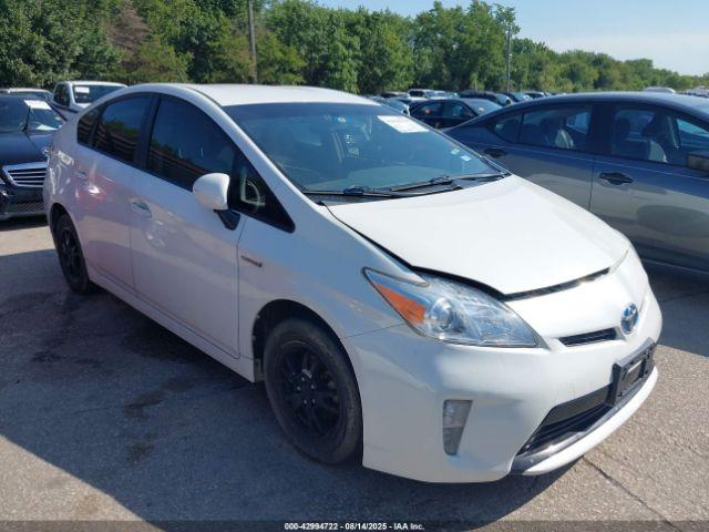  Salvage Toyota Prius