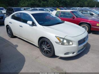  Salvage Nissan Maxima