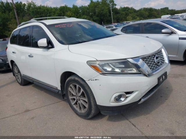  Salvage Nissan Pathfinder