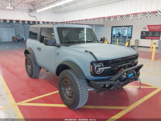  Salvage Ford Bronco