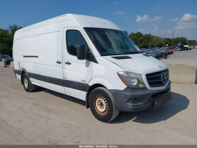  Salvage Mercedes-Benz Sprinter 2500