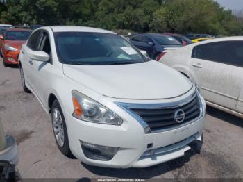  Salvage Nissan Altima