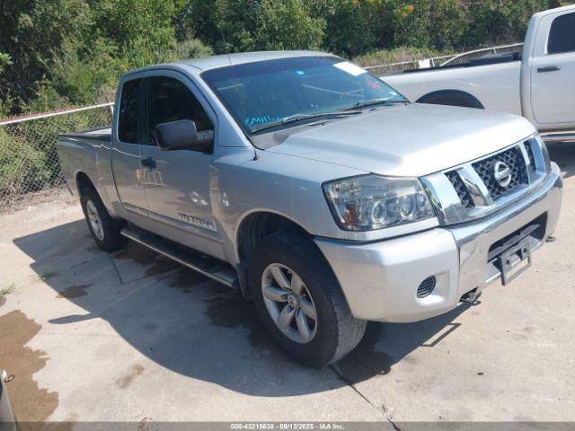  Salvage Nissan Titan