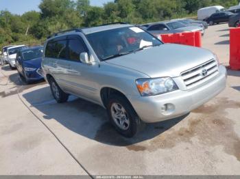  Salvage Toyota Highlander