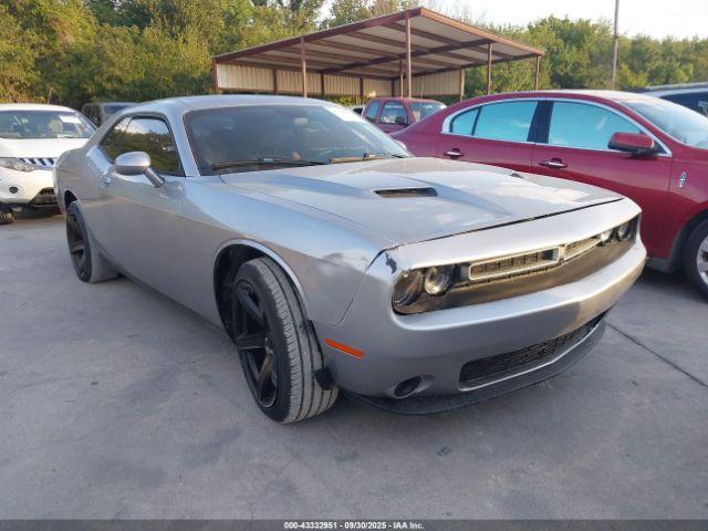  Salvage Dodge Challenger