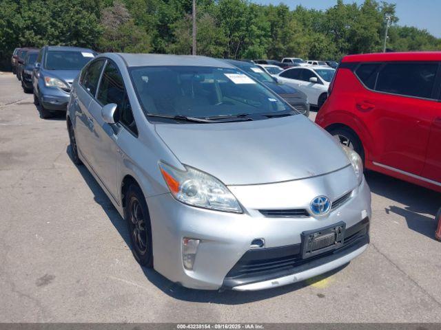  Salvage Toyota Prius
