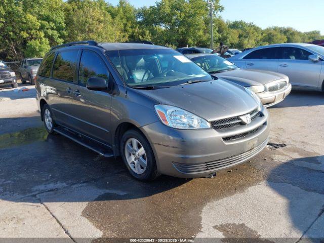  Salvage Toyota Sienna