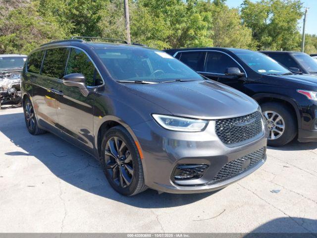  Salvage Chrysler Pacifica