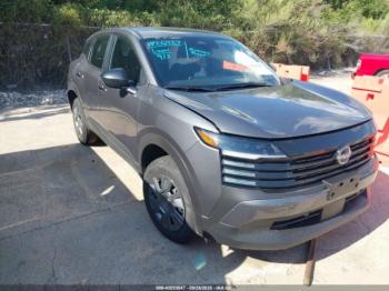  Salvage Nissan Kicks