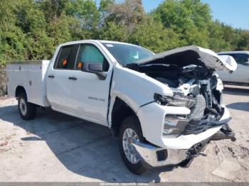  Salvage Chevrolet Silverado 2500