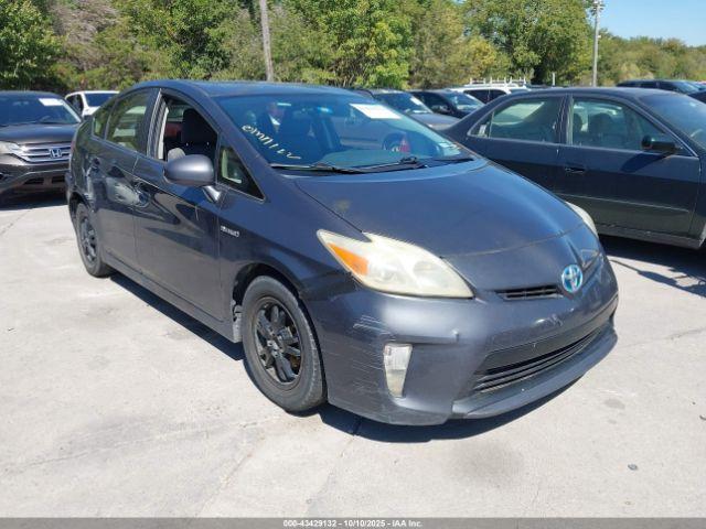  Salvage Toyota Prius