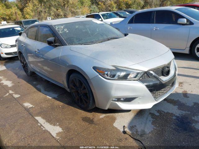  Salvage Nissan Maxima