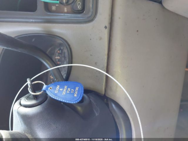 Chevrolet Silverado 1500 Ls Image 8