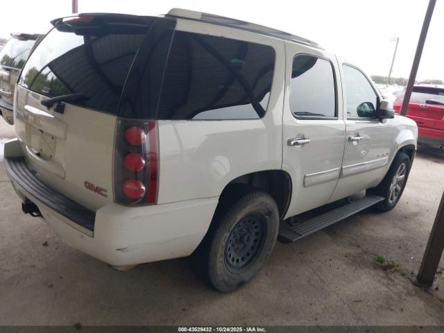GMC Yukon Denali Image 2