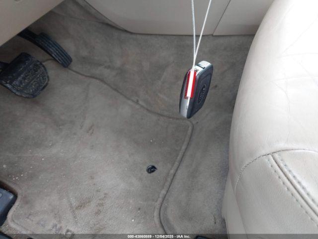 Land Rover LR4 Image 9