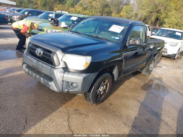 Toyota Tacoma Image 4