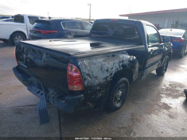 Toyota Tacoma Image 3