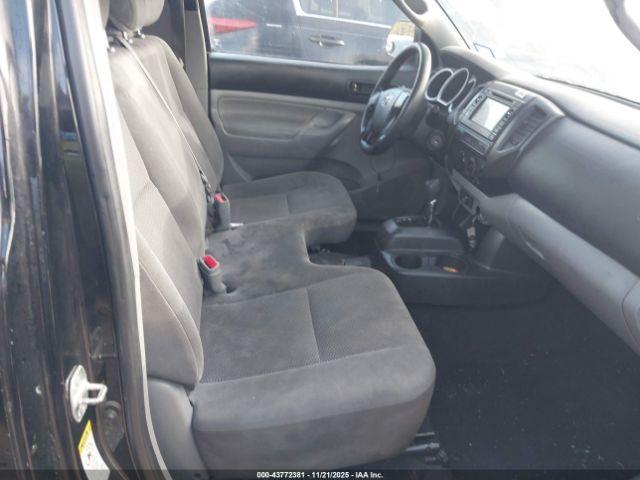 Toyota Tacoma Image 2