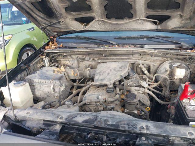 Toyota Tacoma Image 11