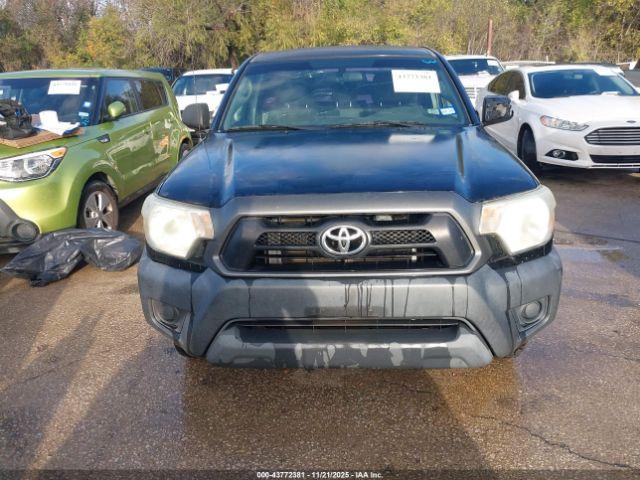 Toyota Tacoma Image 8