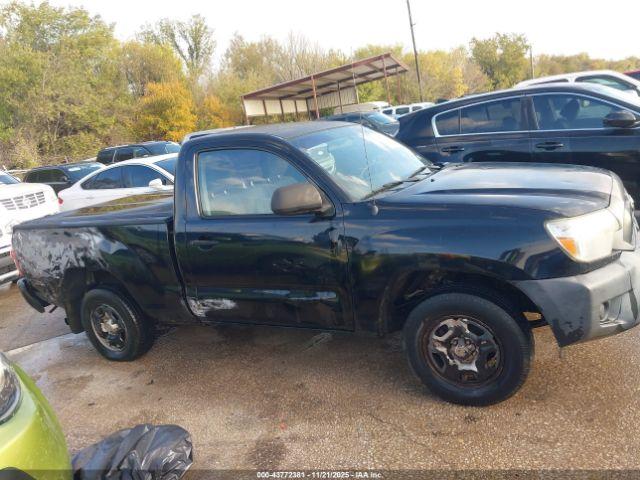 Toyota Tacoma Image 17