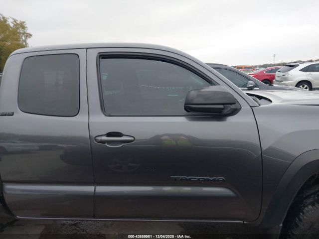 Toyota Tacoma Sr5 V6 Image 11