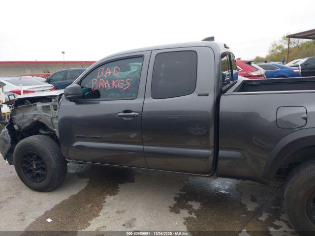 Toyota Tacoma Sr5 V6 Image 9