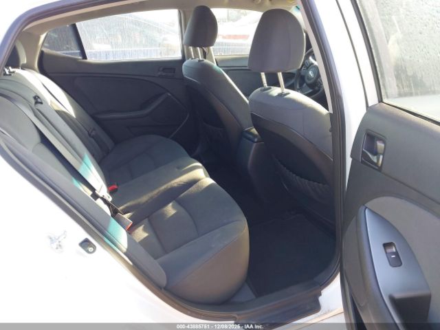 Kia Optima Lx Image 9