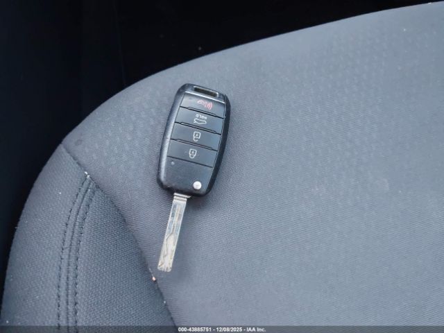 Kia Optima Lx Image 8