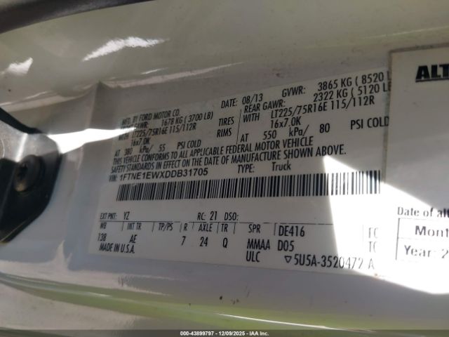 Ford E-150 Commercial Image 17