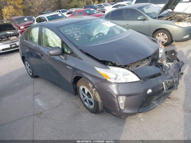  Salvage Toyota Prius