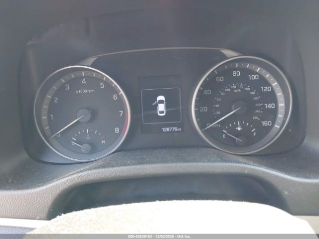 Hyundai ELANTRA Value Edition Image 14