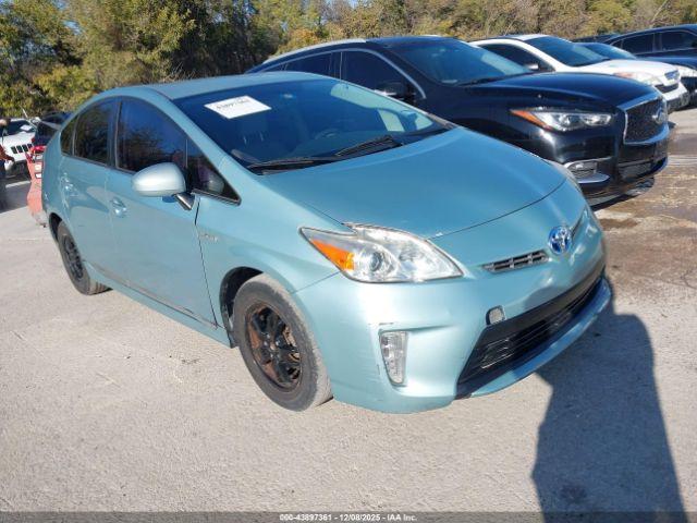  Salvage Toyota Prius