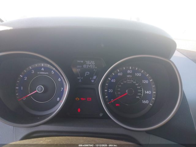 Hyundai ELANTRA Image 10