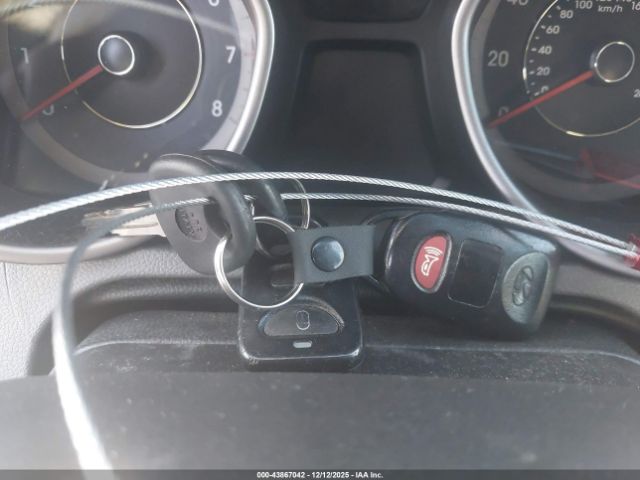 Hyundai ELANTRA Image 11