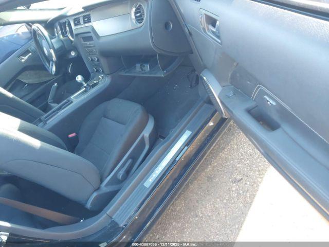 Ford Mustang Gt Premium Image 10