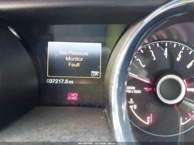 Ford Mustang Gt Premium Image 11