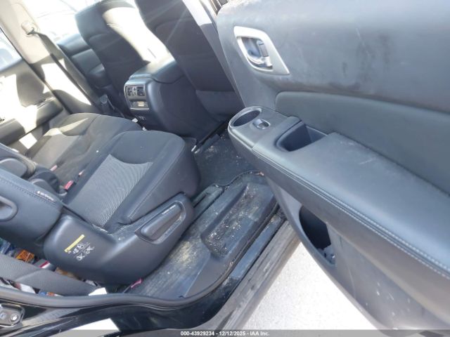 Nissan Pathfinder Sv Image 7