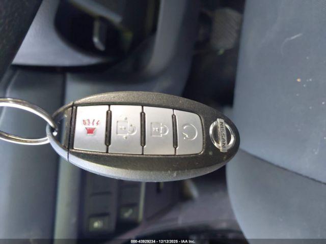 Nissan Pathfinder Sv Image 13