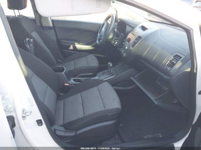 Kia Forte Lx Image 11