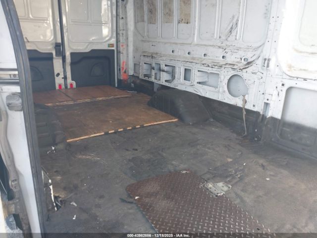 Ford Transit Image 12