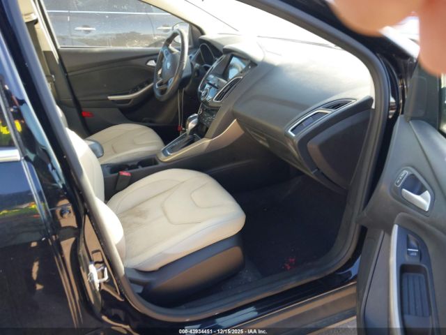 Ford Focus Titanium Image 9