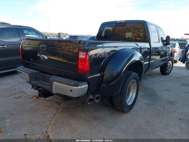 Ford F-350 Lariat Image 3