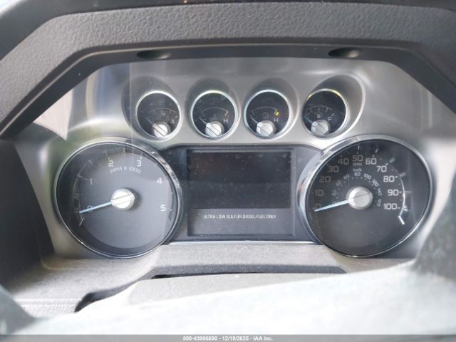 Ford F-350 Lariat Image 8