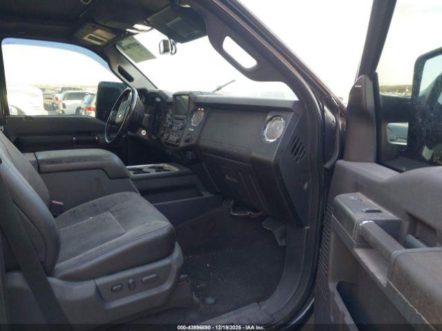 Ford F-350 Lariat Image 7