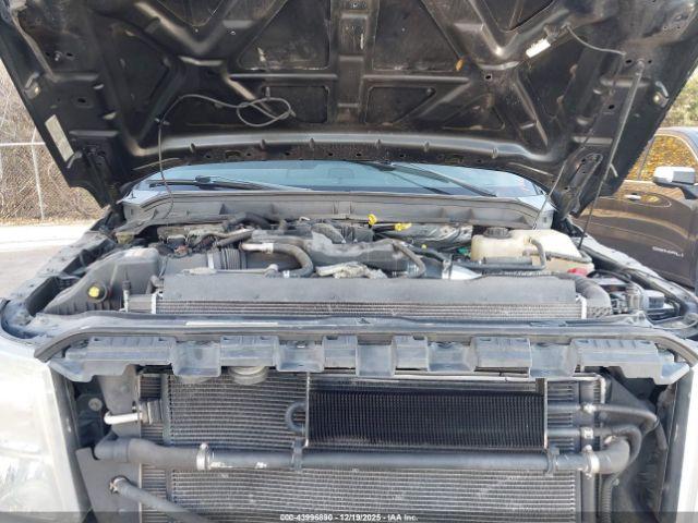 Ford F-350 Lariat Image 11