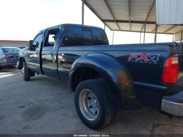 Ford F-350 Lariat Image 9