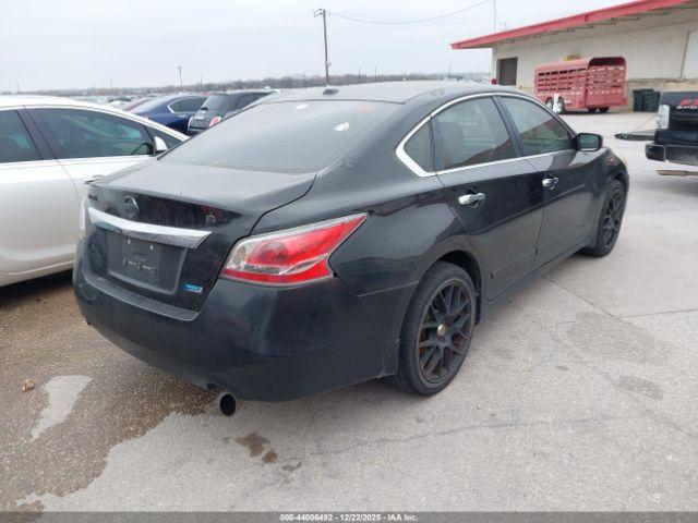 Nissan Altima 2.5 S Image 3