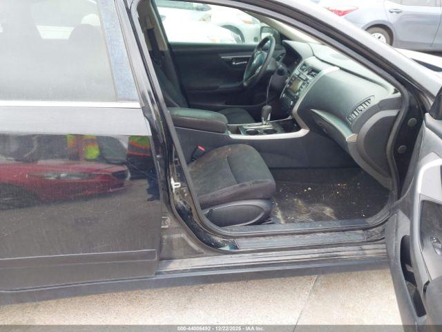 Nissan Altima 2.5 S Image 2